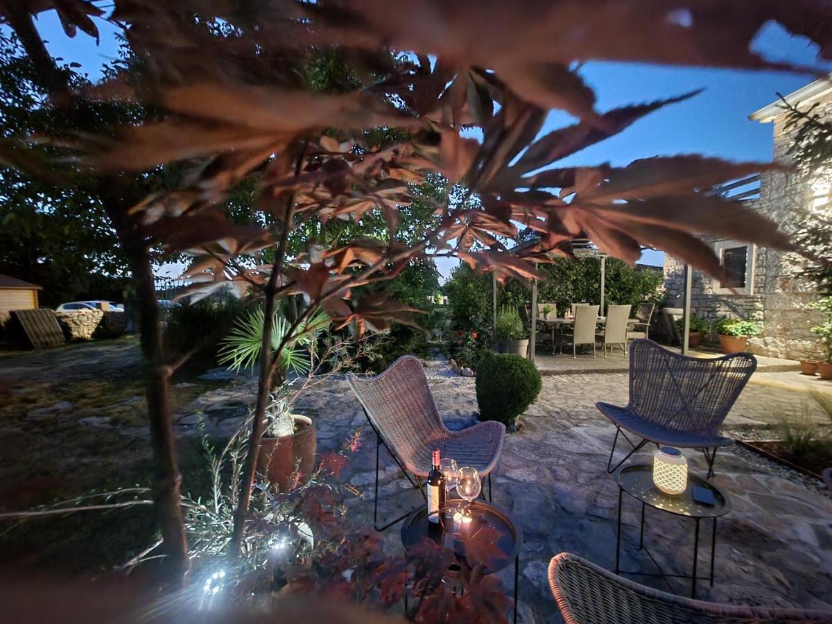 Stonehouse Ana With Jacuzzi Rovinj-Krmed Villa Exterior photo