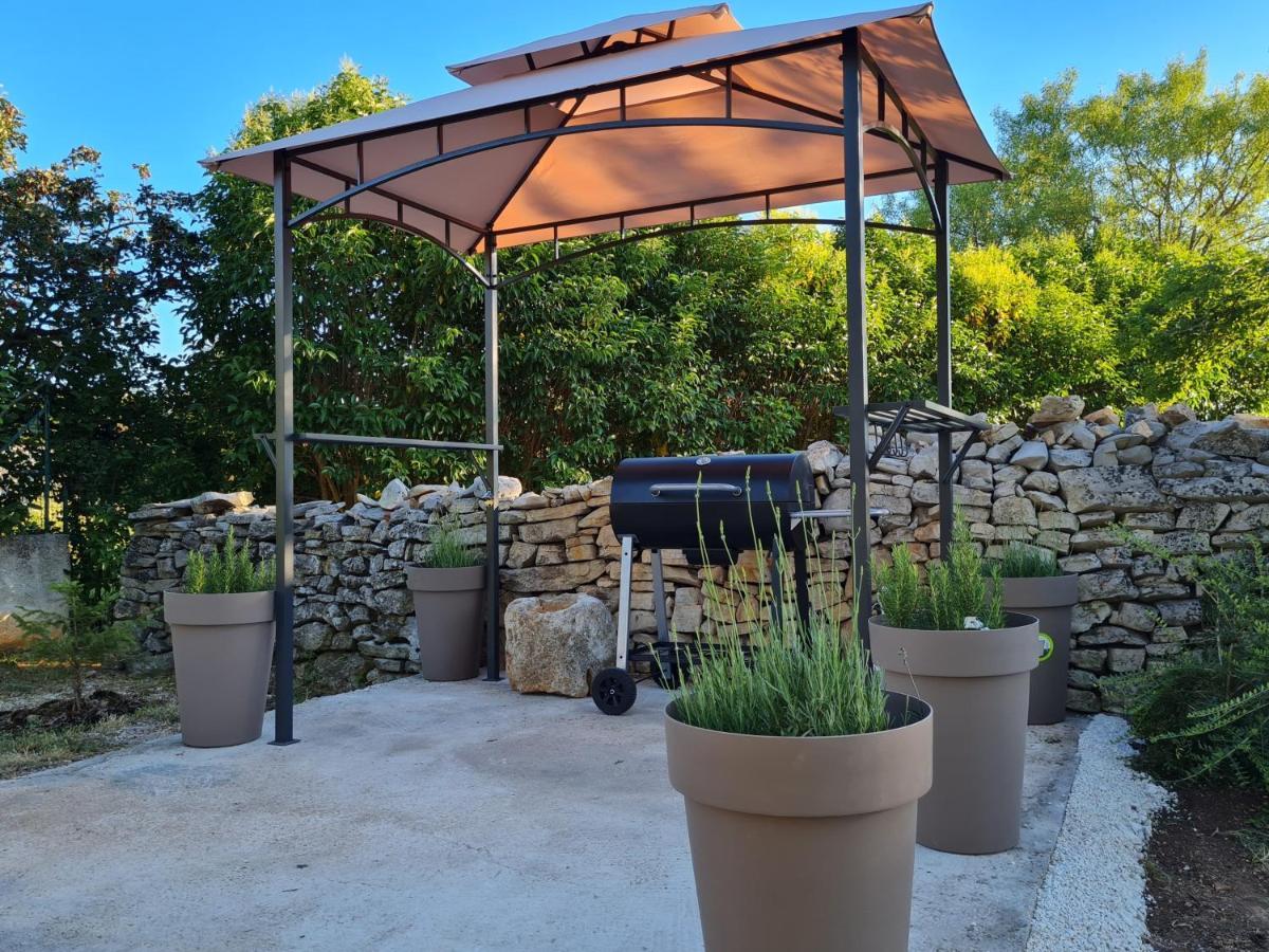 Stonehouse Ana With Jacuzzi Rovinj-Krmed Villa Exterior photo
