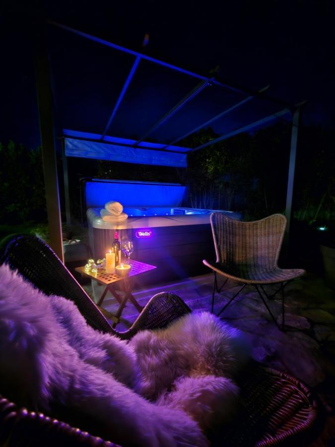 Stonehouse Ana With Jacuzzi Rovinj-Krmed Villa Exterior photo