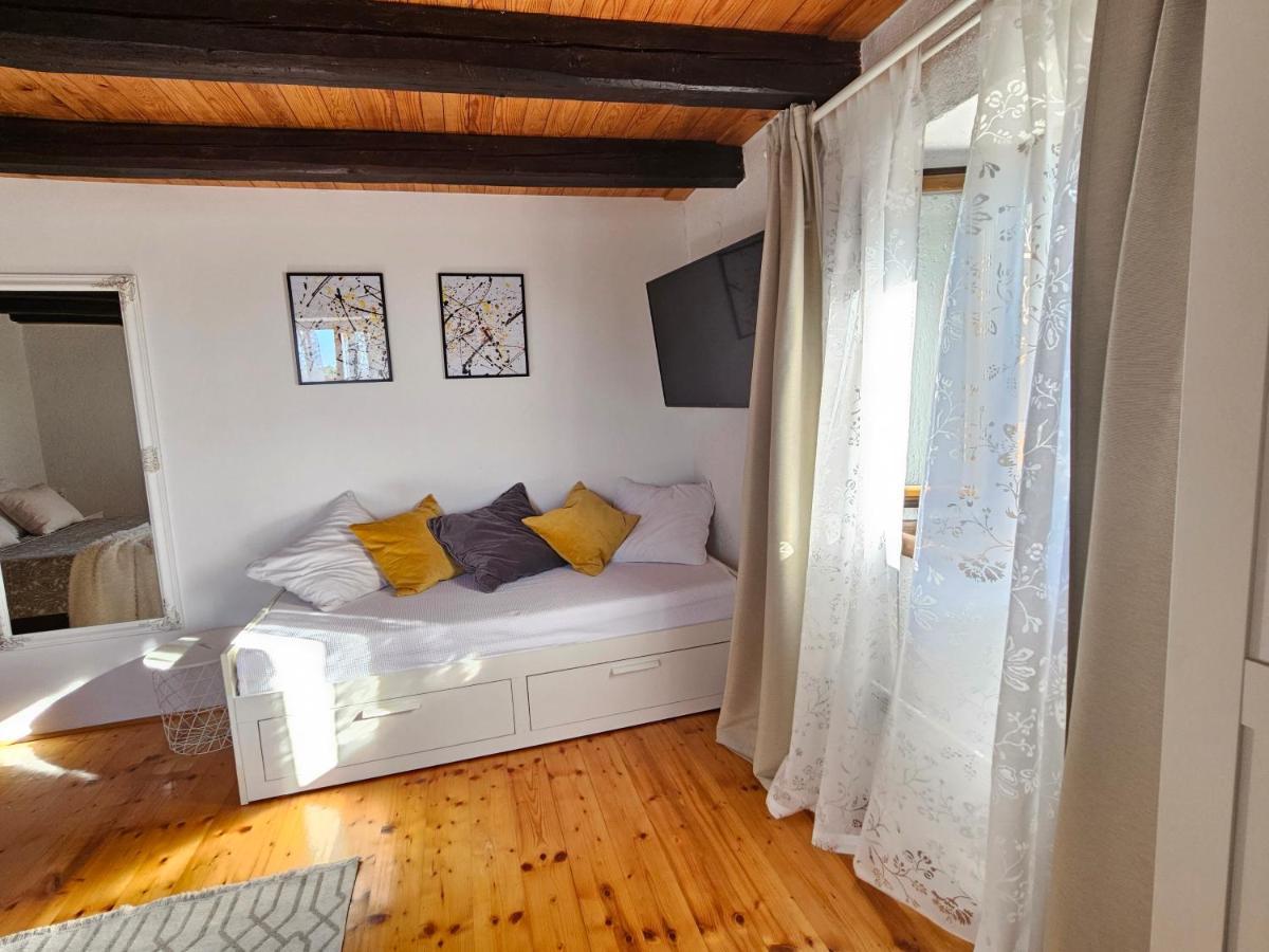 Stonehouse Ana With Jacuzzi Rovinj-Krmed Villa Exterior photo