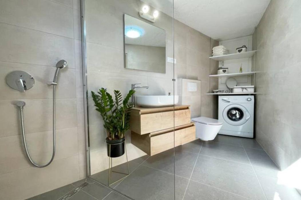 Stonehouse Ana With Jacuzzi Rovinj-Krmed Villa Exterior photo